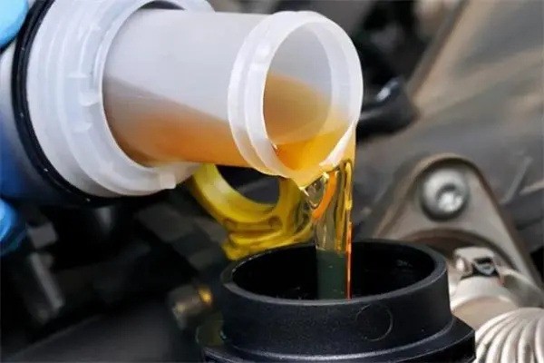 黑馬王潤滑油 驅(qū)動卓越，守護每一程